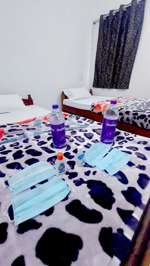 Nilam Guest House ブッダガヤ エクステリア 写真