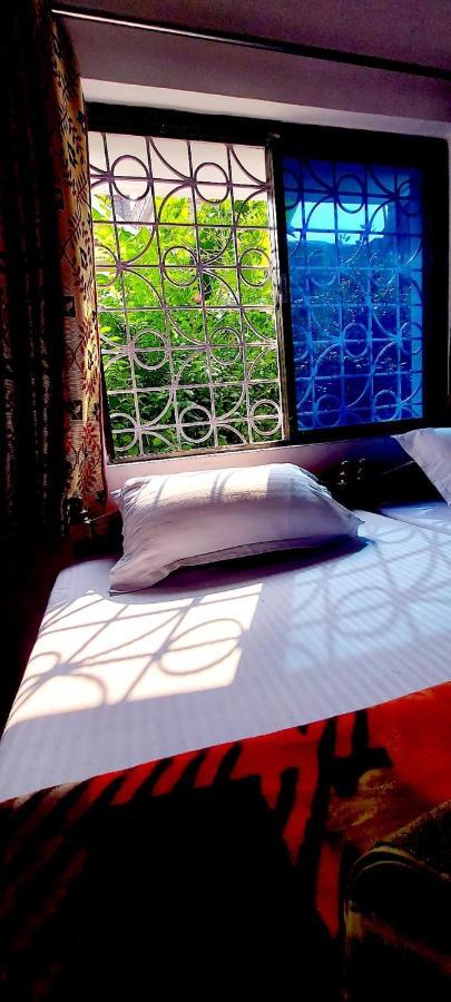 Nilam Guest House ブッダガヤ エクステリア 写真